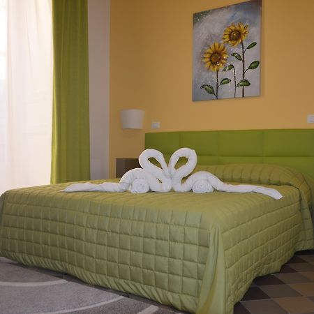 Moonlight Hotel&Suites Катания Экстерьер фото