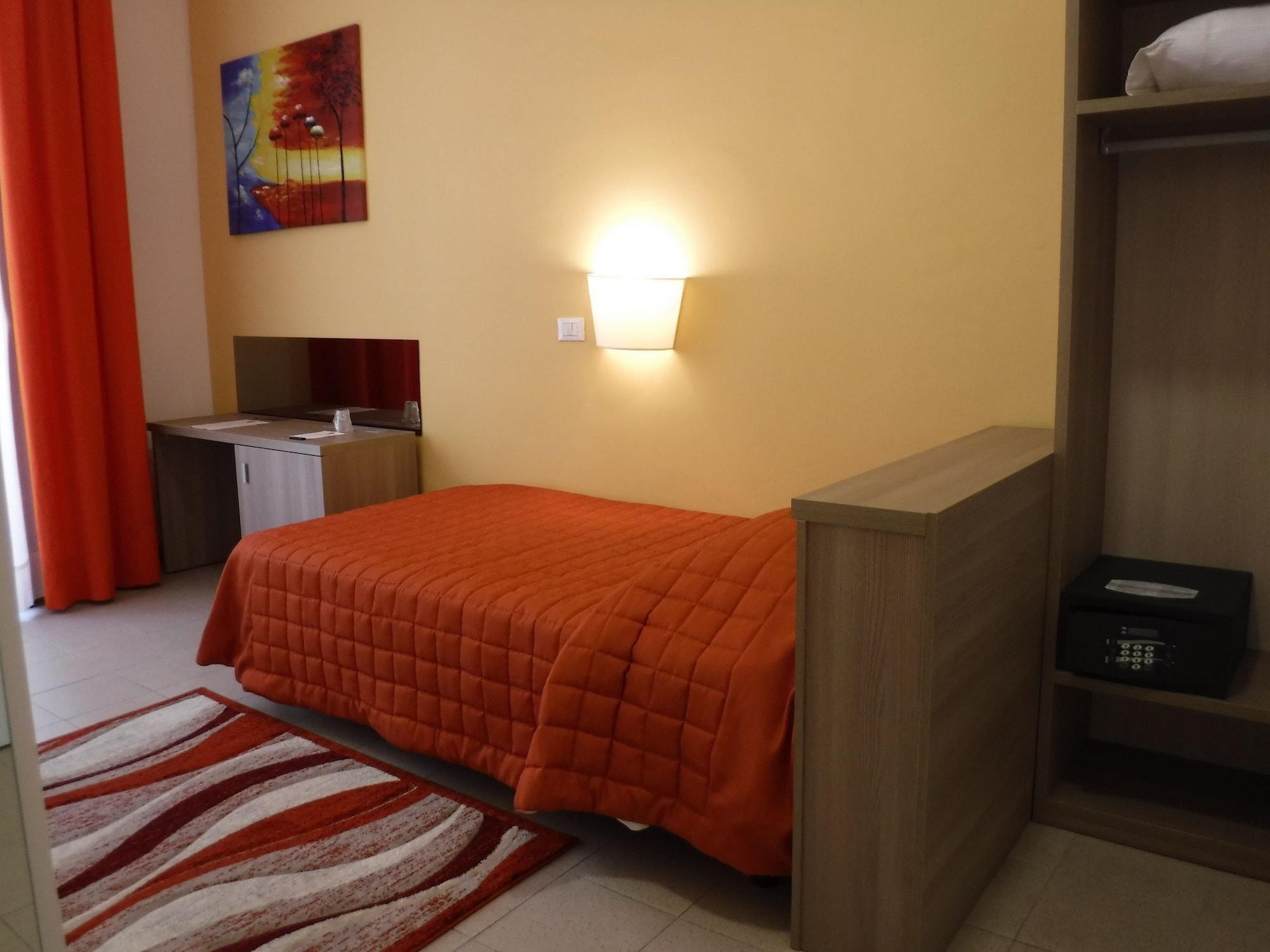 Moonlight Hotel&Suites Катания Экстерьер фото