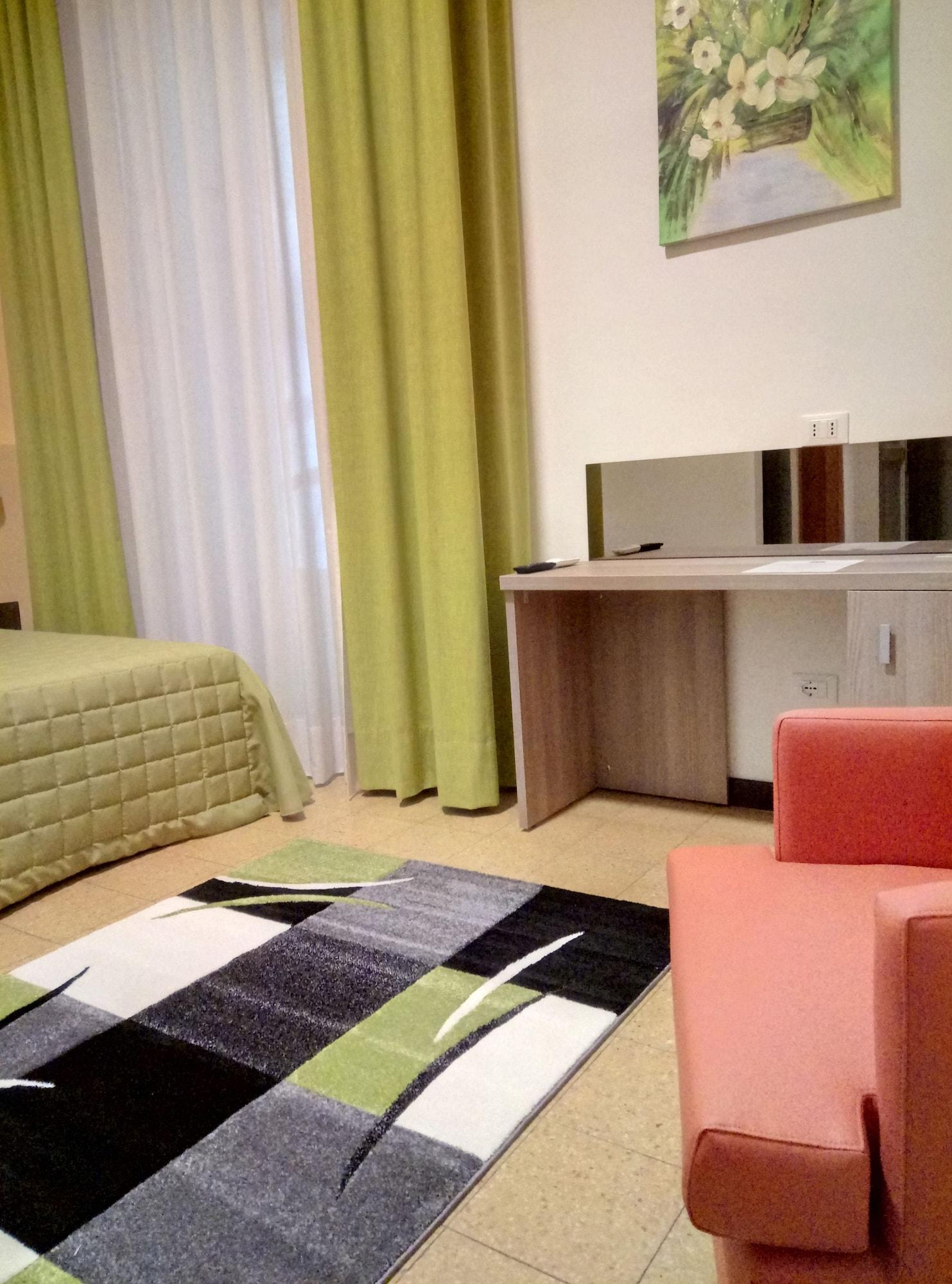 Moonlight Hotel&Suites Катания Экстерьер фото