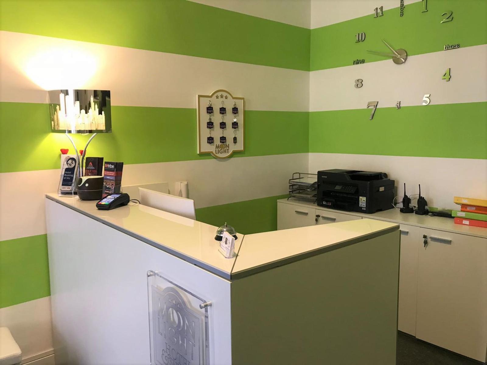 Moonlight Hotel&Suites Катания Экстерьер фото