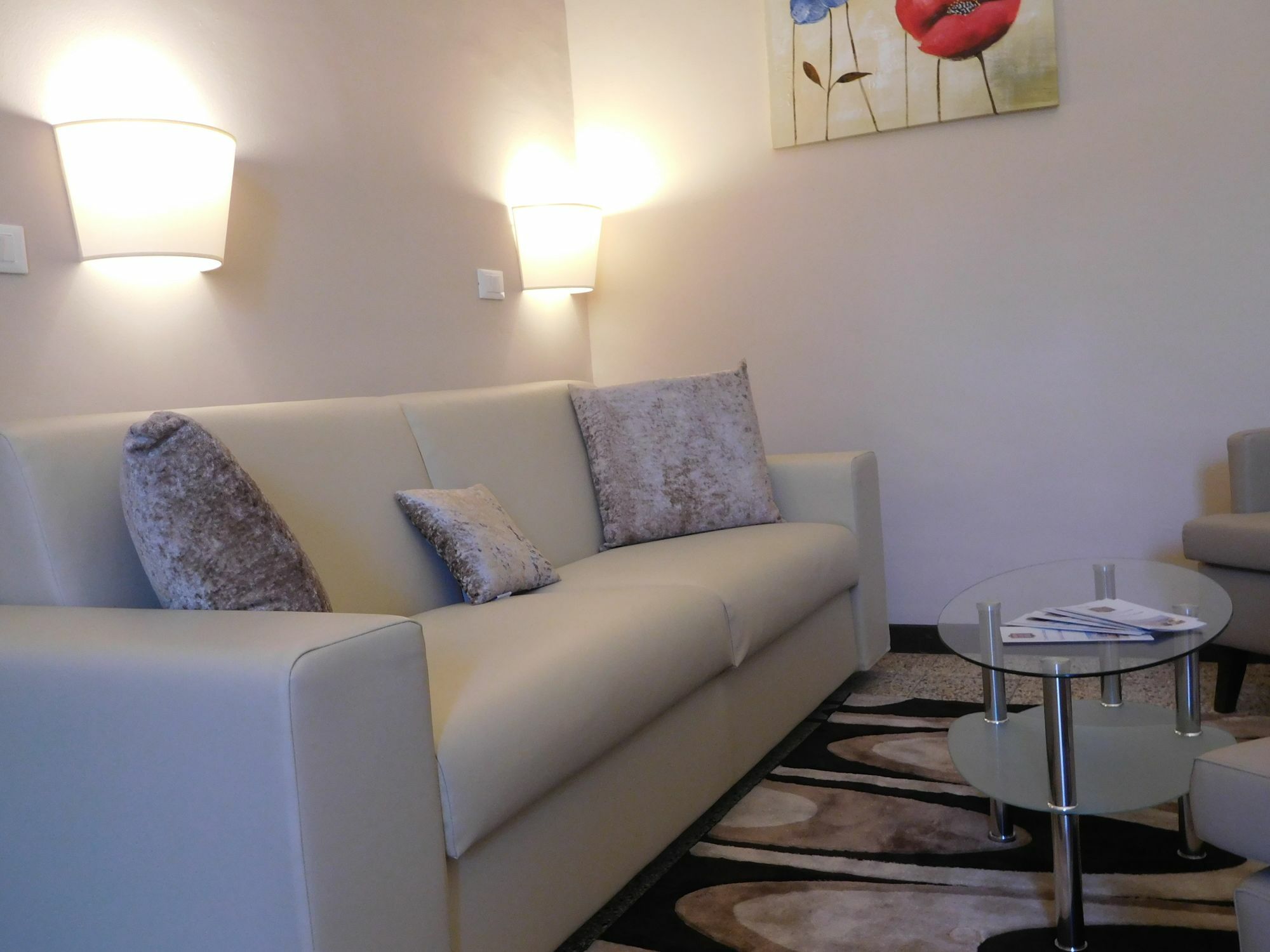 Moonlight Hotel&Suites Катания Экстерьер фото